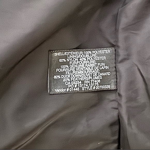 Club Monaco Real Fur Trim Down Jacket size L Large black puffer - Picture 5 of 5